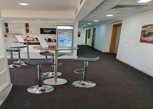 Accès tout inclus à des espaces de bureau professionnels pour 3 personnes à TUNIS, Carthage