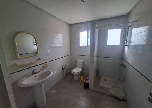 Bureau H+4 au 2ème étage à la Zone