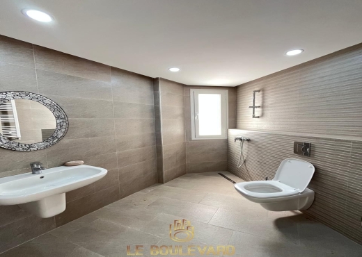 Villa Duplex S+4 Avec Piscine