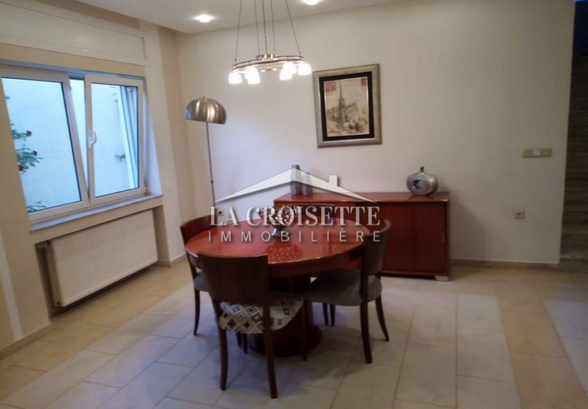 Villa S+5 A  la soukra MVV0162