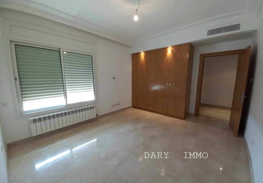 A vendre S+3 Luxueux à la Marsa