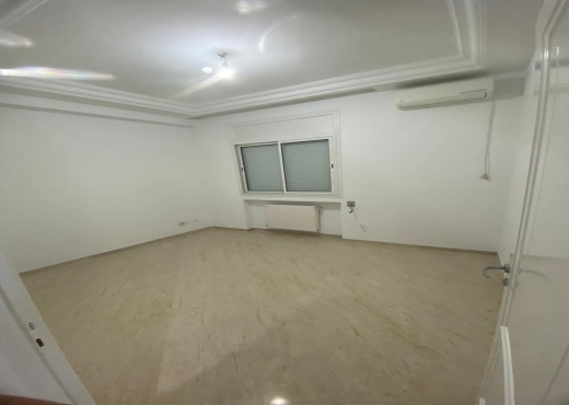 A Vendre Appartement S+4 Aouina