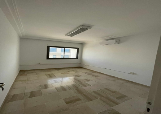 3 Etages bureautiques à louer