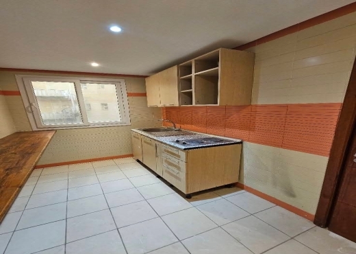 📍 BORJ BACCOUCHE - ARIANA : BUREAU H+4 À LOUER