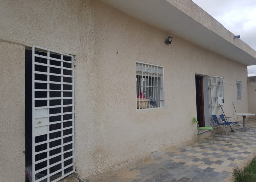A vendre terrain avec studio