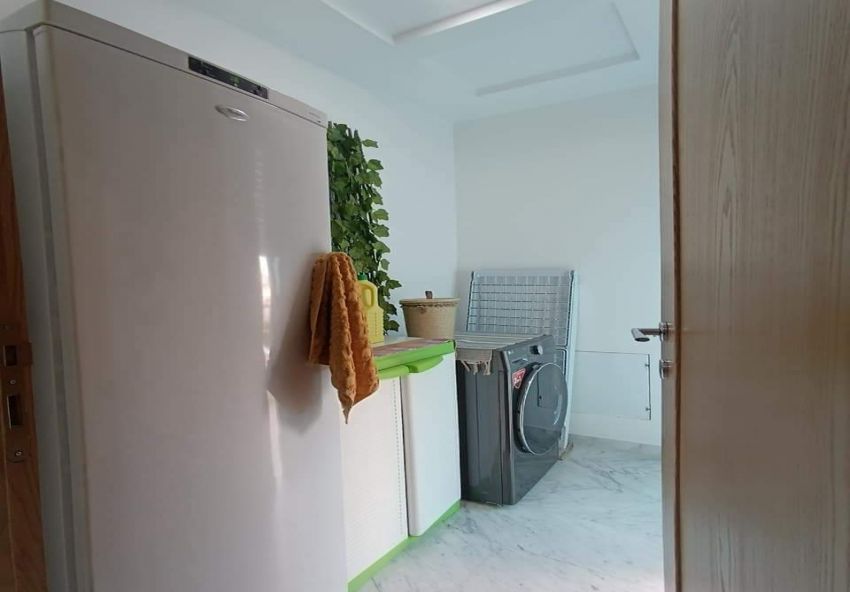 A vendre S+3 Elbousten Sfax