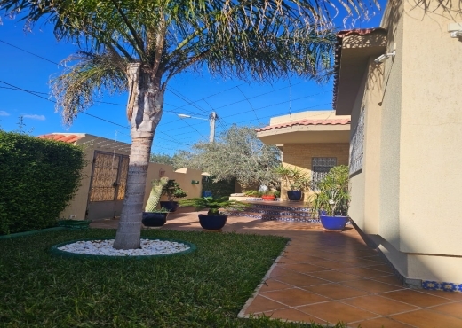 a vendre une villa a Akouda