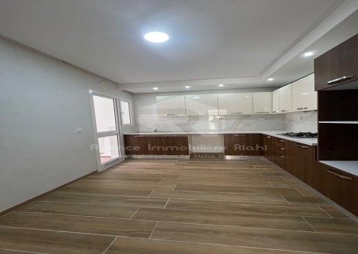 A vendre bureaux A2 à Sahloul 4