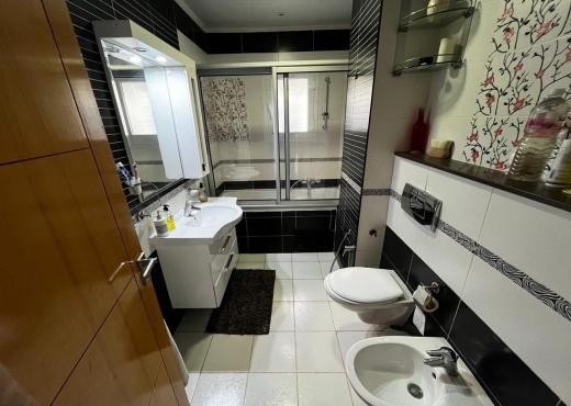 📍MENZAH 9 C : APPARTEMENT S+4 A V