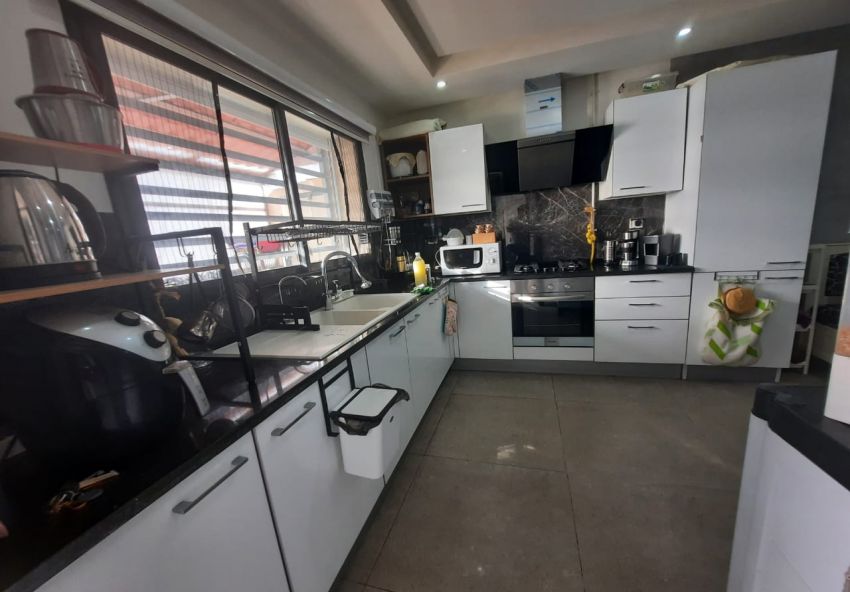 À vendre s+2 haut standig à la manouba
