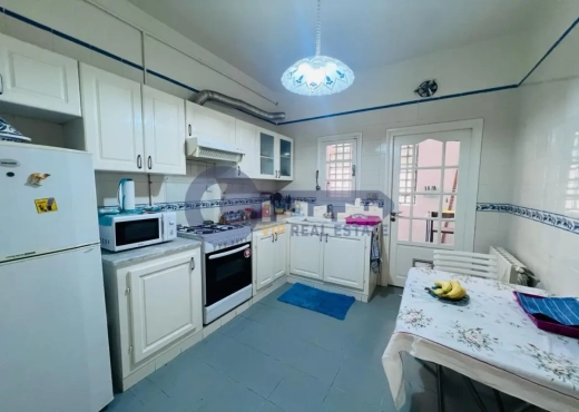 A Vendre S+3 Vue Sur Mer La Marsa