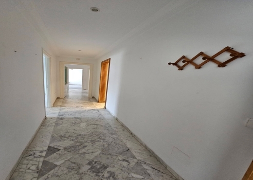 CITE ENNASER 2 : APPARTEMENT S+4 A LOUER