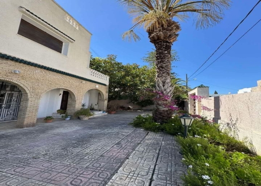 📍FRANCE VILLE OMRANE  : VILLA À V
