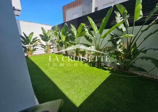 s+3 avec piscine à Gammarth