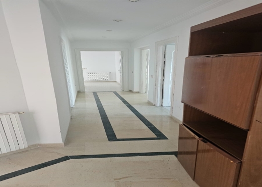Appartement S+3 à louer au Lac 1