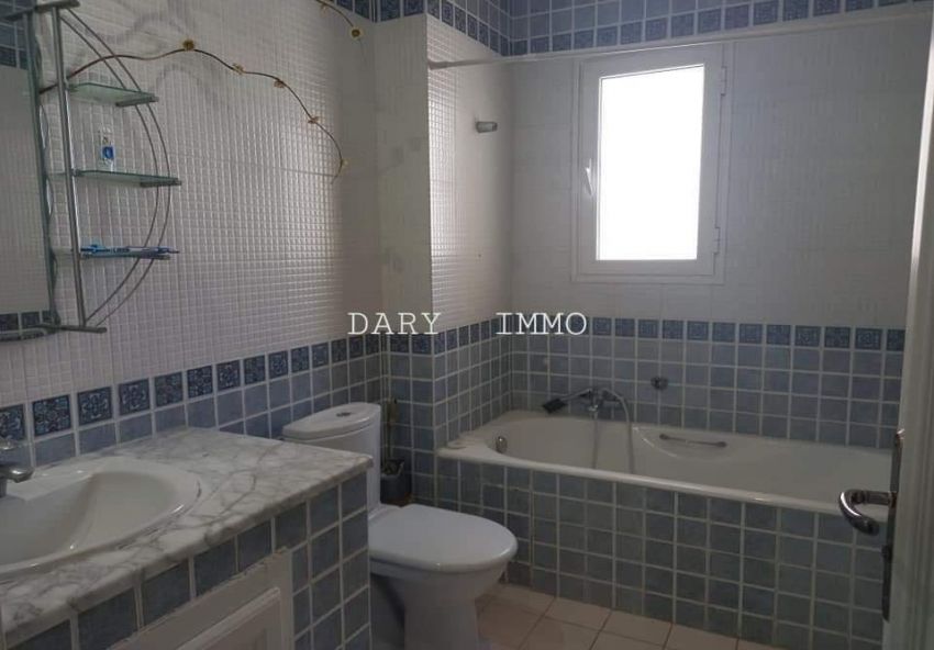 A louer appartement S+4 El Menzah 9C