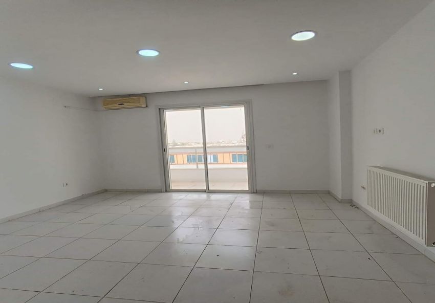 A louer appartement S+3 Route Teniour Sfax