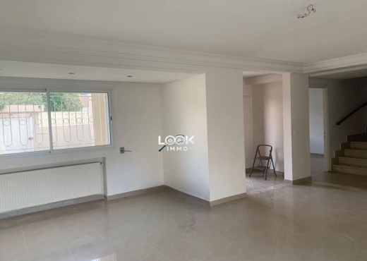 À Vendre Duplex S+4 avec Piscine