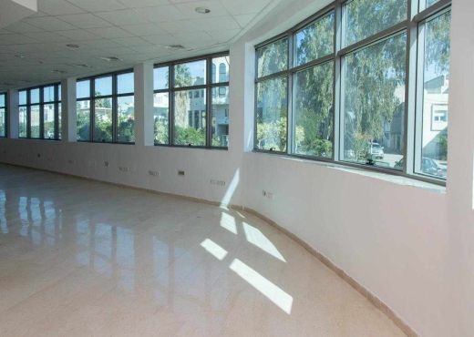 Super bureau 330 m² à Alain savary
