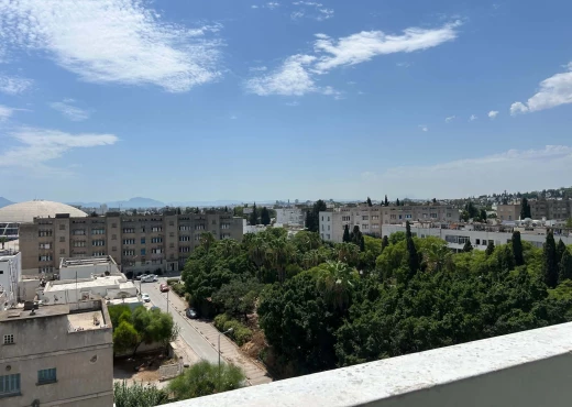 Appartement À Vendre à TUNIS - À VENDRE – Appartement S+4 à El Me - Immobiliere.tn