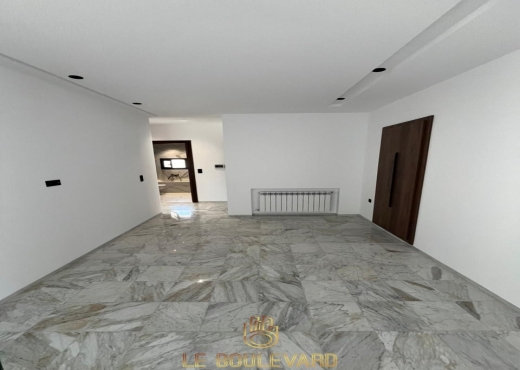 Villa S+4 avec piscine à Mrezga