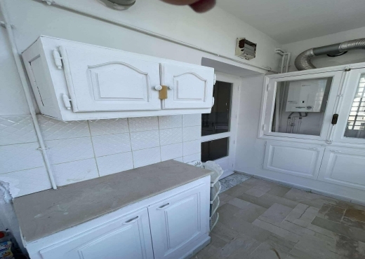 📍 ENNASR 1 – APPARTEMENT S+4 TRANSFORMÉ EN S+3 À