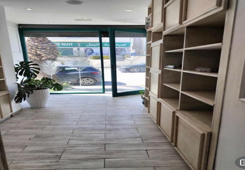 local commercial À Louer à TUNIS - Local commercial bien situé - Immobiliere.tn