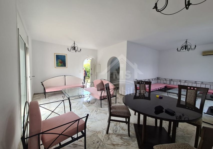 Charmant duplex avec jardin et piscine à vendre à Hammamet