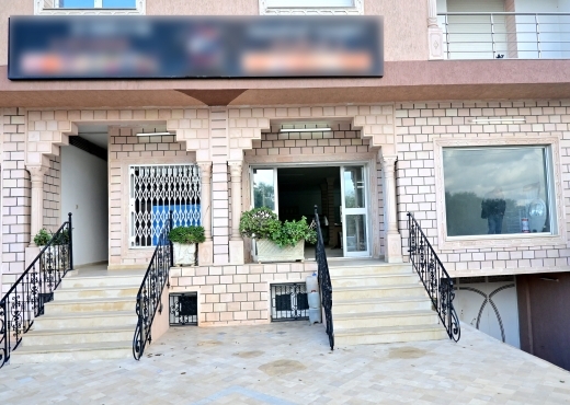 Local commercial de 200 m² à louer