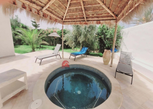 VILLA AVEC PISCINE À DJERBA AGHIR