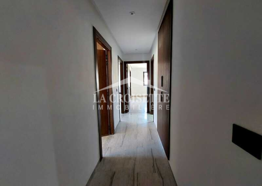 Appartement S+3 à La Soukra MAV166