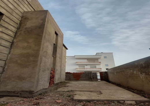 Maison inachevée à la Cité El Wafa