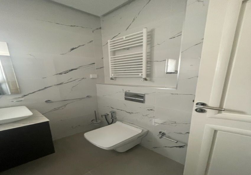 Appart S+2 Luxueux à Vendre aux Jardins d'El Menzah2