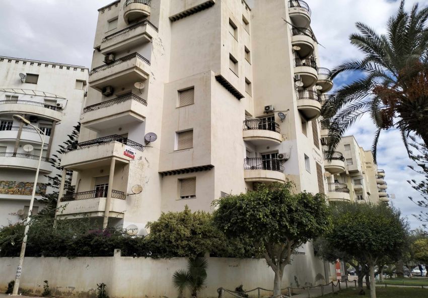 S+4  en vente flash   398000  dinars  avec Parking SS