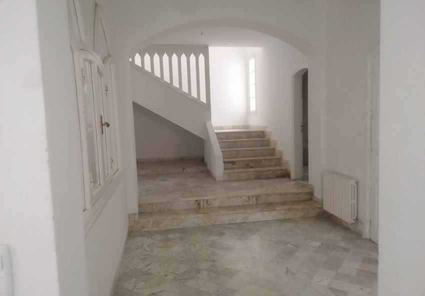 villa  La Soukra  Ain Zaghouan  S4 angle 2 Rue