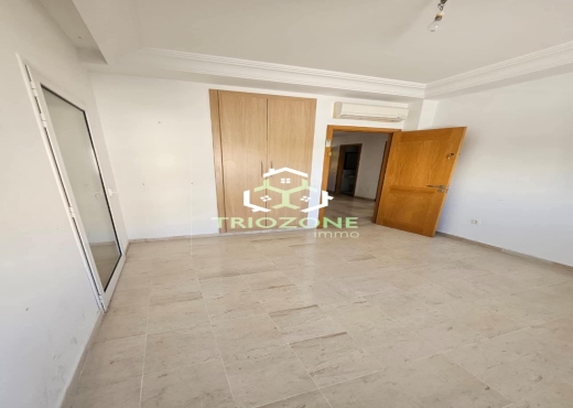 A Vendre S+4 Jardins de Carthage
