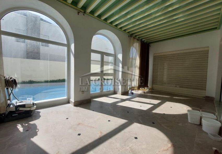 villa s+4 avec piscine Aux Berges Du Lac 2 MVL1218