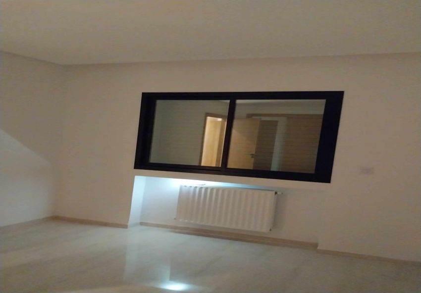 Appartement s+2 très haut standing jamais habité