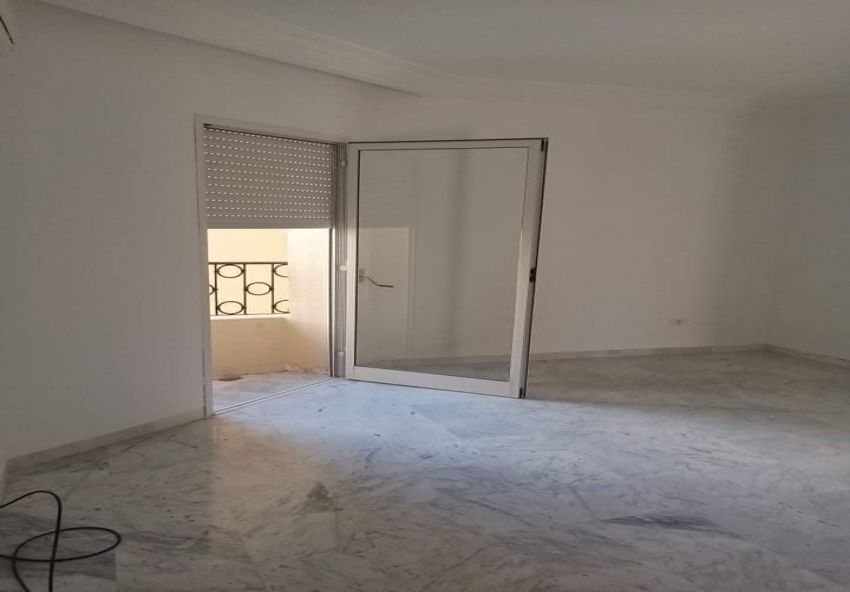 À vendre appartement s +2 à carthage haute standing
