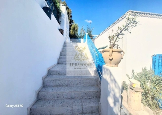 À louer – Étage de villa S+3 à La Marsa Corniche