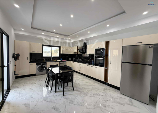 Location Villa Kayna S+4