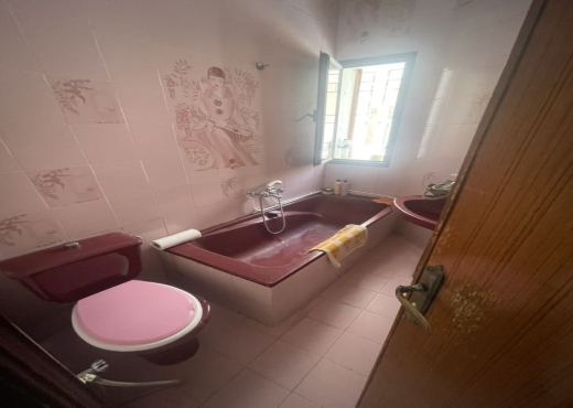 À VENDRE – VILLA S+5 AVEC GRAND JARDIN & PISCINE