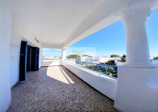 À louer – Étage de villa S+3 à La Marsa Corniche