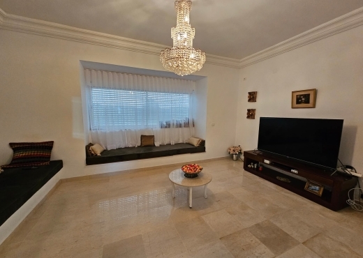 KALAATE ANDALOUS - BORJ  YOUNES , ARIANA : UNE VIL