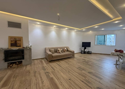 A Vendre Appart + local commercial