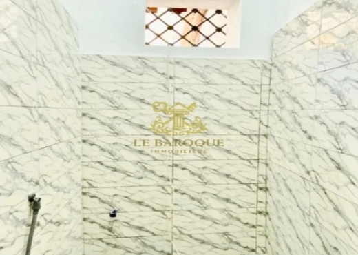 À Louer : Local commercial 70 m² Le Kram