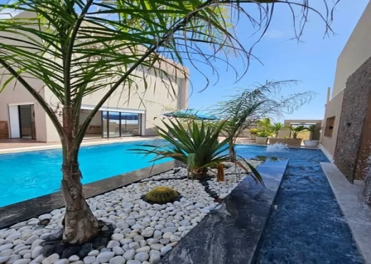 villa À Louer à NABEUL - VILLA S+3 AVEC PISCINE & JACUZZI - Immobiliere.tn
