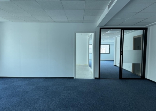 Super bureau 2300 m² ths au lac 2