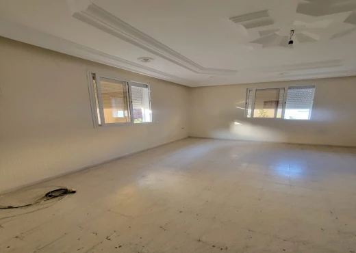 Appartement À Vendre à BIZERTE - À VENDRE : Appartement S+3 | 1er étage - Immobiliere.tn - Photo 2
