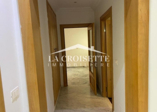 Appartement S+3 à La Marsa MAL1555